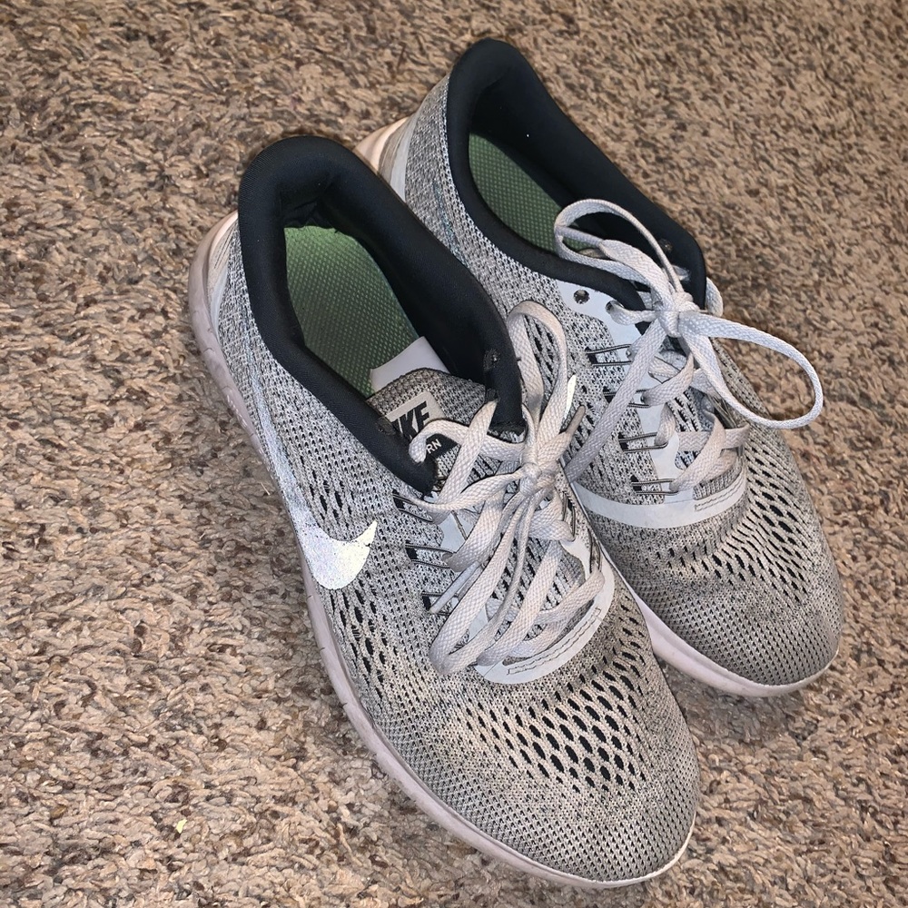 Nike Women’s Tennis Shoes